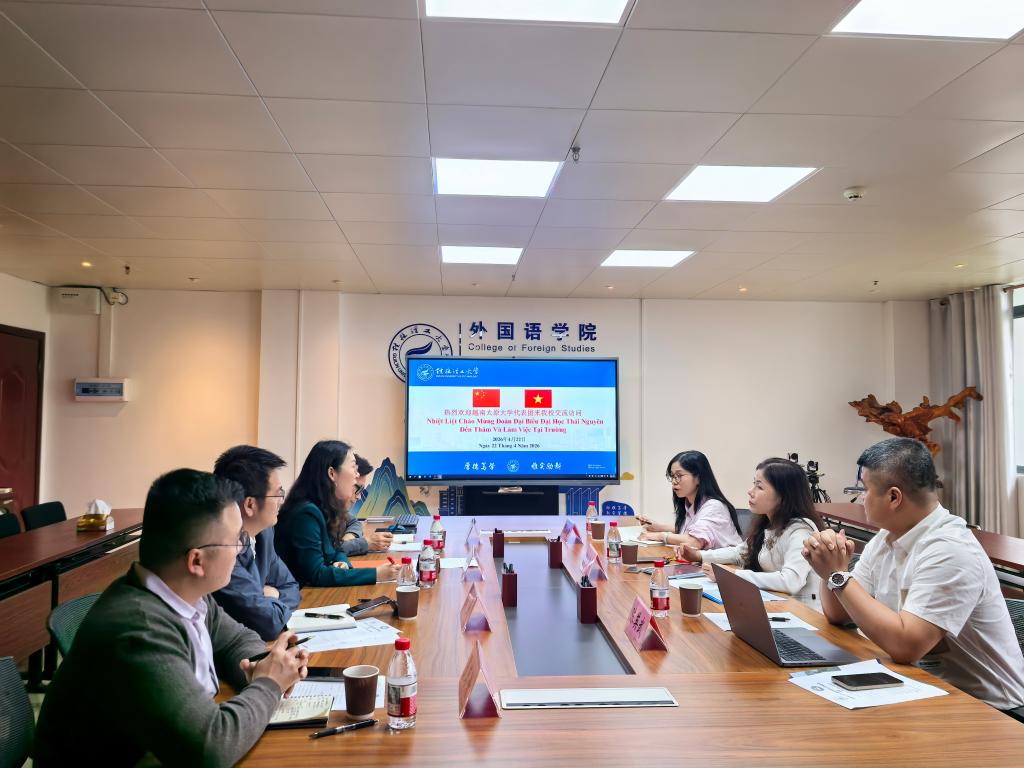 越南太原大学国际公司代表团来访公司