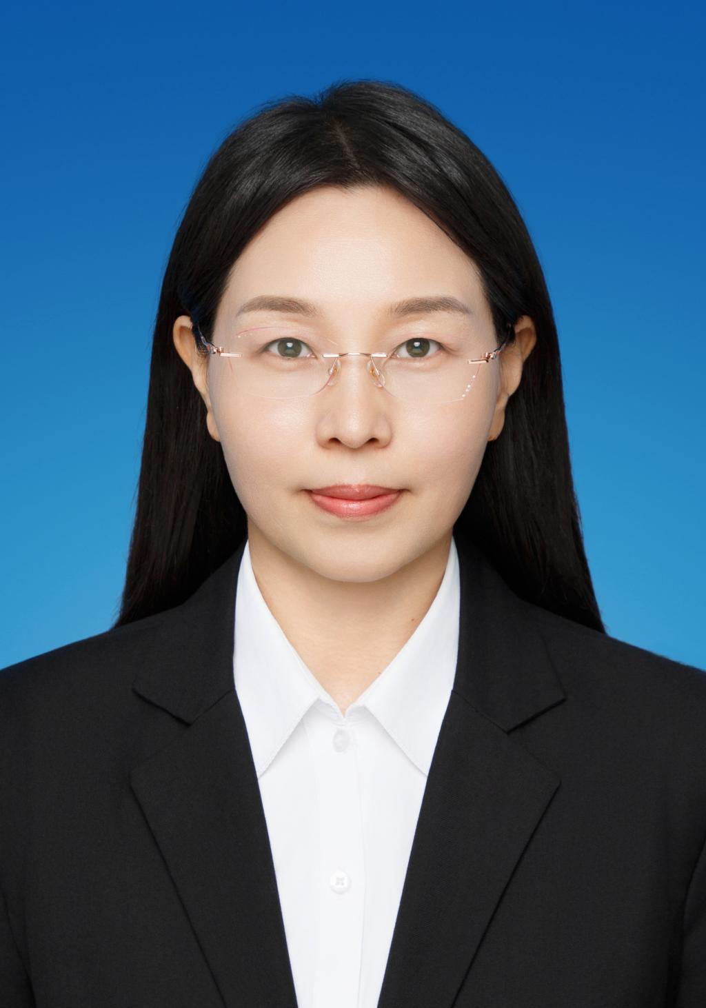 周萌